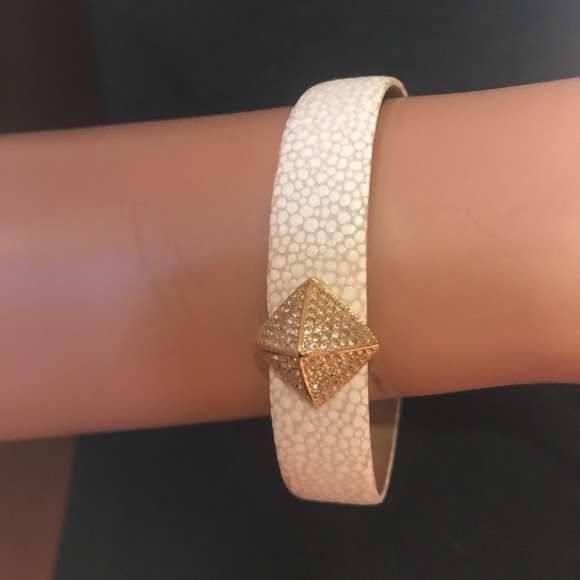 Michael Kors Off White Leather Bracelet with crystals incrusted gold sphere. - Picture 1 of 8